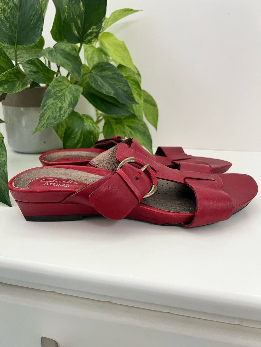 New Clarks Leather Red Low Wedge Sandals, Size 7